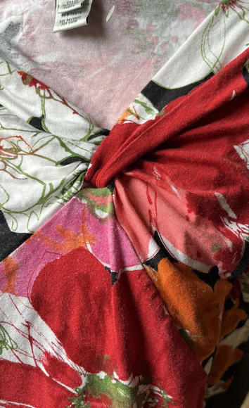 Cache  Womens Top White Pink Black Floral Stretch Blouse S Knotted Front - Picture 2 of 2